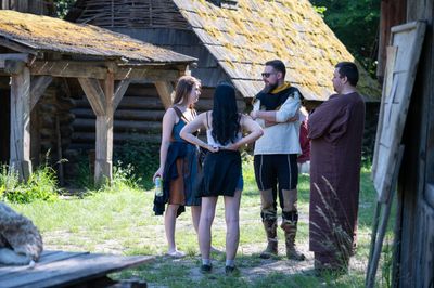 Příběhy z Ravenoru I. – Stíny nad Harmondalem – fotografie 6