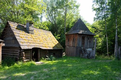 Příběhy z Ravenoru I. – Stíny nad Harmondalem – fotografie 8
