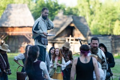Příběhy z Ravenoru I. – Stíny nad Harmondalem – fotografie 37