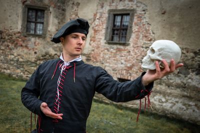 Příběhy z Ravenoru II. – Pod střechou hostince – fotografie 66
