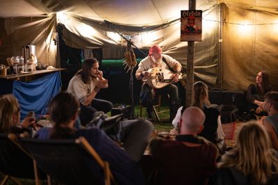 Písky Ofieru: Zkoušky pouště – fotografie 78