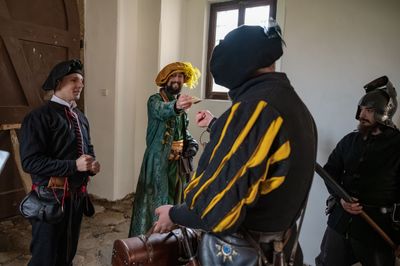 Příběhy z Ravenoru II. – Pod střechou hostince – fotografie 86