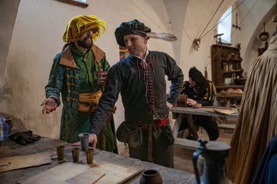 Příběhy z Ravenoru II. – Pod střechou hostince – fotografie 97
