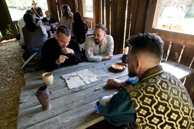 Příběhy z Ravenoru I. – Stíny nad Harmondalem – fotografie 145