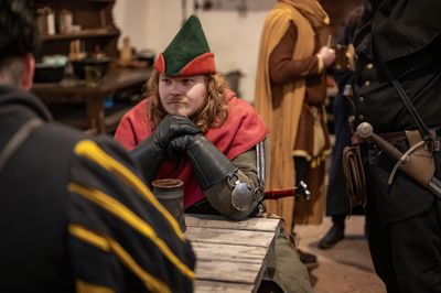 Příběhy z Ravenoru II. – Pod střechou hostince – fotografie 153