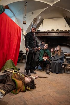 Příběhy z Ravenoru II. – Pod střechou hostince – fotografie 173