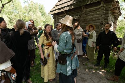 Příběhy z Ravenoru I. – Stíny nad Harmondalem – fotografie 177