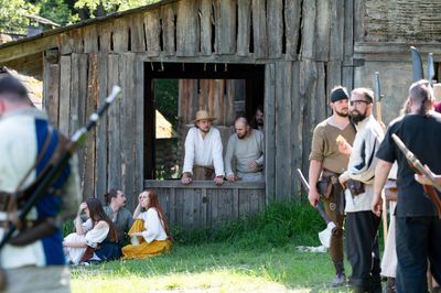 Příběhy z Ravenoru I. – Stíny nad Harmondalem – fotografie 252